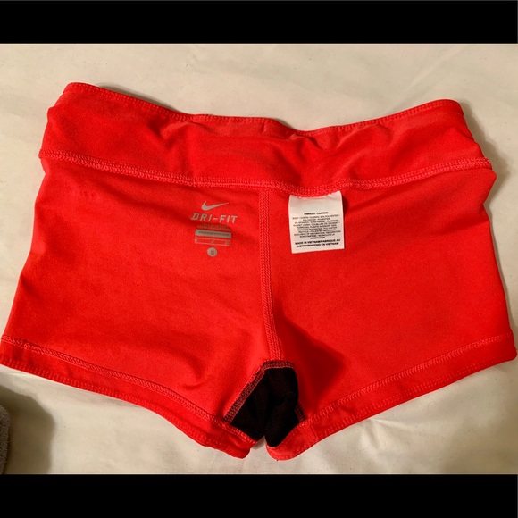 NIKE FITTED RUN SHORTS SZ. SMALL - Picture 7 of 7